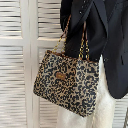 FELINE FINESSE — Leopard Charm Tote